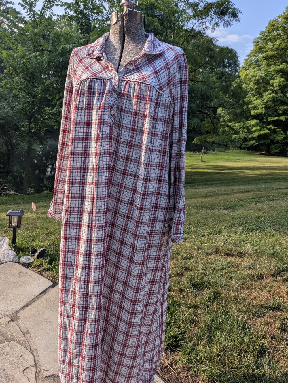 LL Bean Soft Flannel Nightgown Night Dress Large 100% Cotton Classic Grannycore